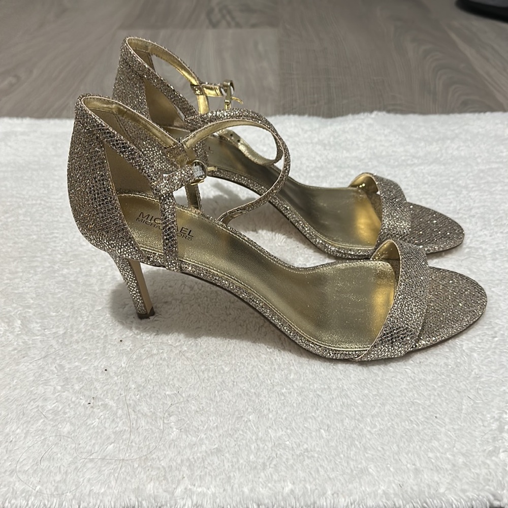 Michael Kors Simone mid Sandal size 9.5 silver/sand NWT